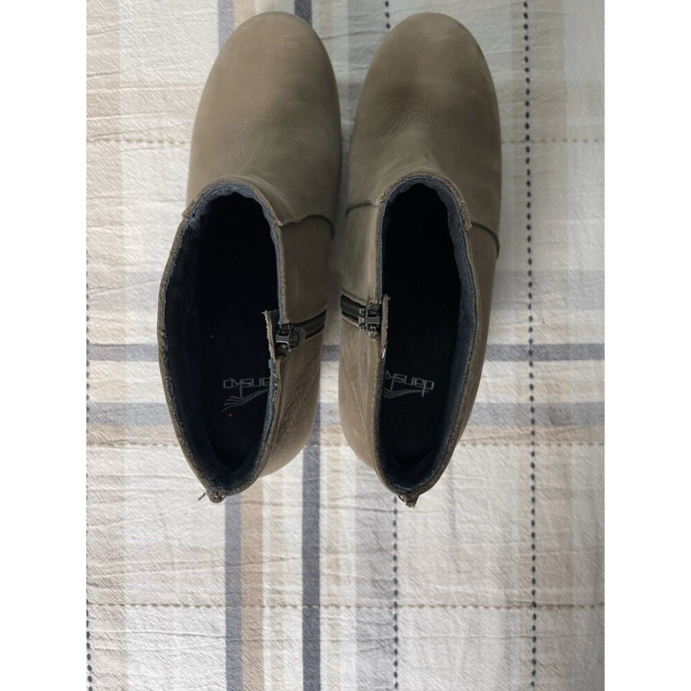 Dansko Maria Ankle Boots Womens Size 39 US 8.5 Beige Leather Side Zip Block Heel - Picture 8 of 10
